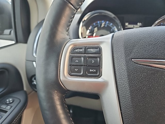 2016 Chrysler Town & Country Touring-L Anniversary Edition