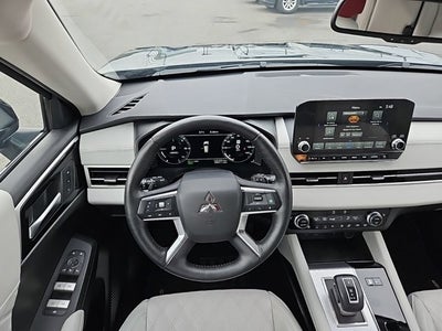 2025 Mitsubishi Outlander Plug-In Hybrid SEL