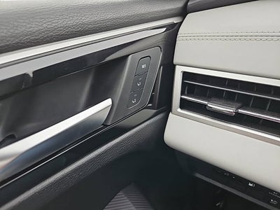 2025 Mitsubishi Outlander Plug-In Hybrid SEL