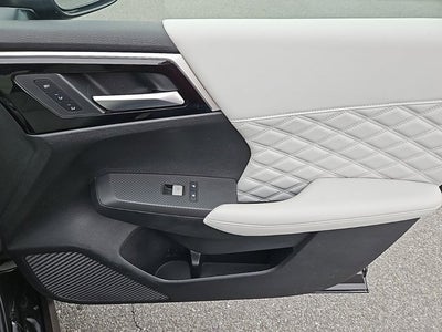 2025 Mitsubishi Outlander Plug-In Hybrid SEL